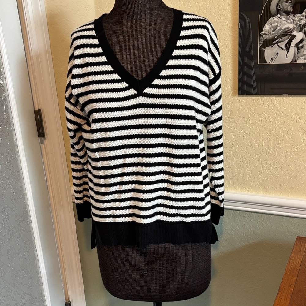 White House Black Market outlet Striped V-Neck Black & White  Sweater